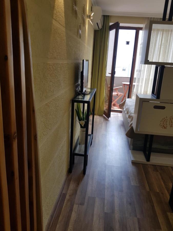 Relax Apartment Samtredia Exterior foto