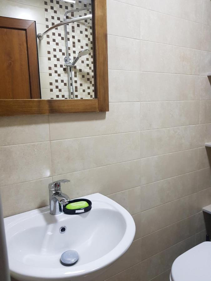 Relax Apartment Samtredia Exterior foto