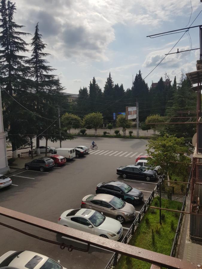 Relax Apartment Samtredia Exterior foto